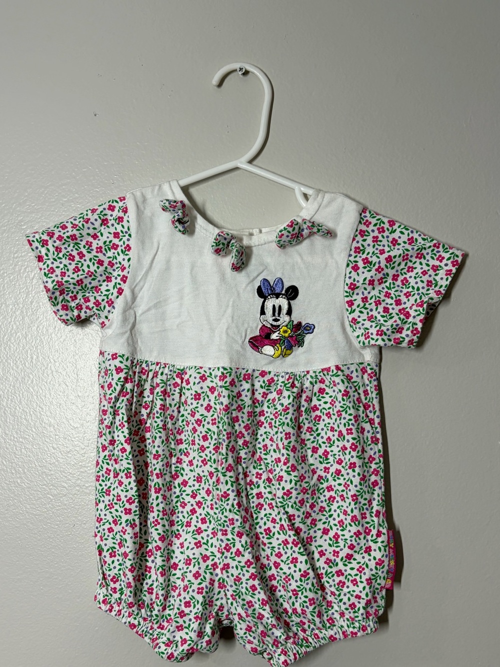 Vintage Minnie Mouse Floral Baby Romper - size 6-9 months